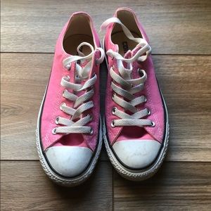 Pink converse